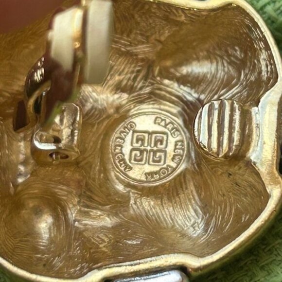 GIVENCHY Paris New York Couture Large Gold “Kiss” Rhinestone Crystal EARRINGS - Picture 11 of 12